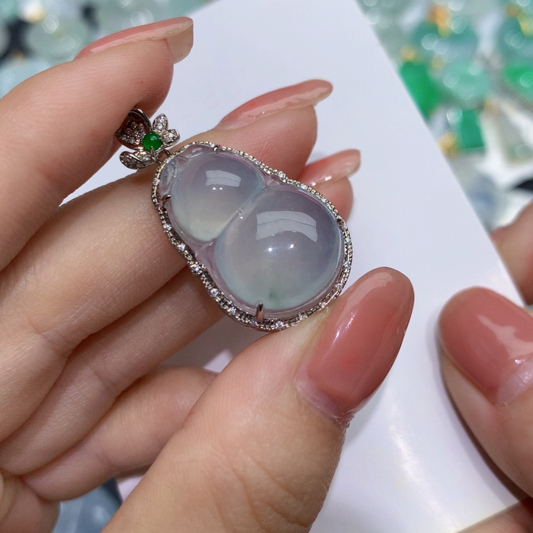 翡翠颈饰18K金镶嵌葫芦