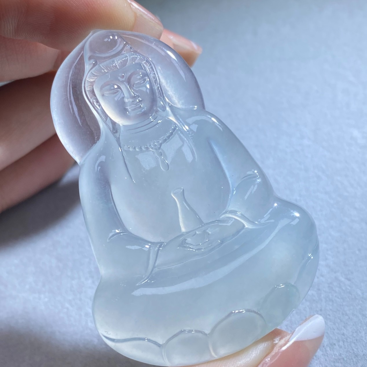 天然缅甸翡翠A货高冰素衣观音高品质精美吊坠精雕