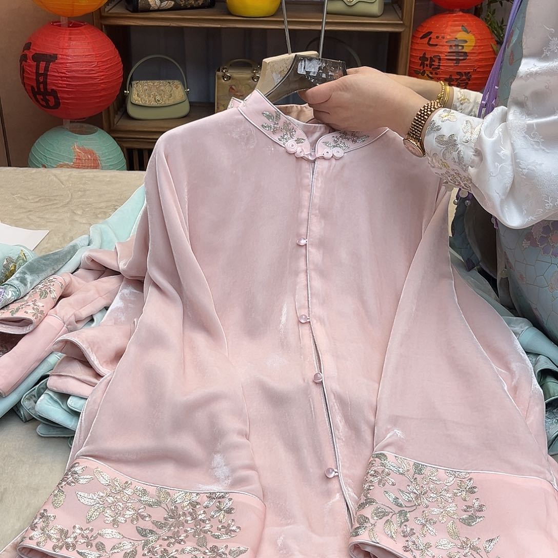 刺绣丝绒上衣丝绒上衣’m