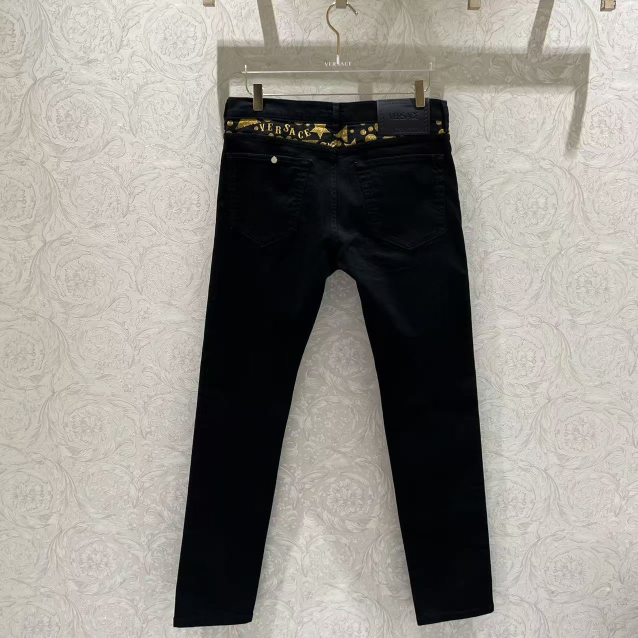 未使用 VERSACE/范思哲 男士新款黑金时尚休闲直筒修身百搭牛仔裤