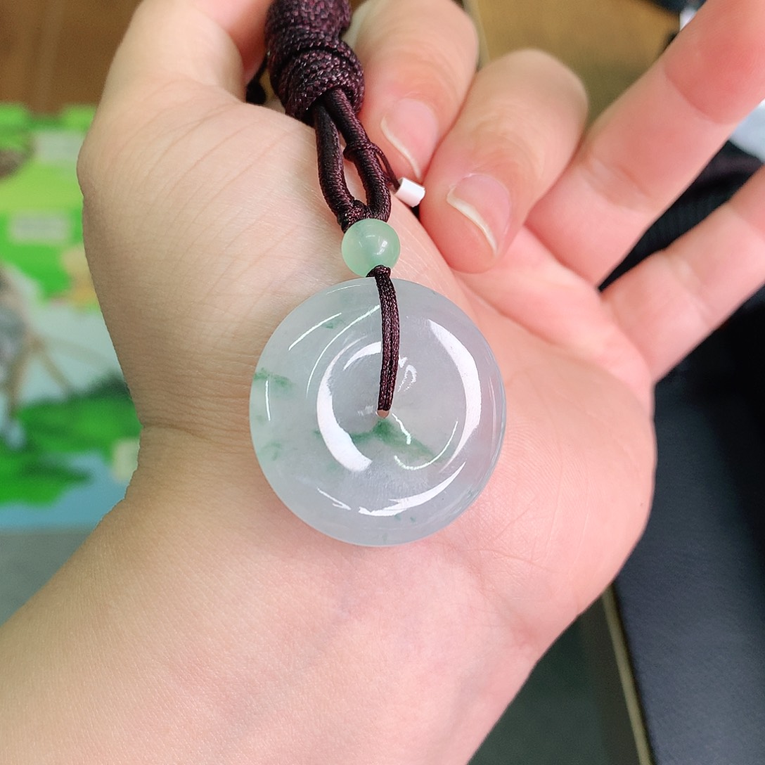 翡翠颈饰未镶嵌冰胶飘绿扣30*y