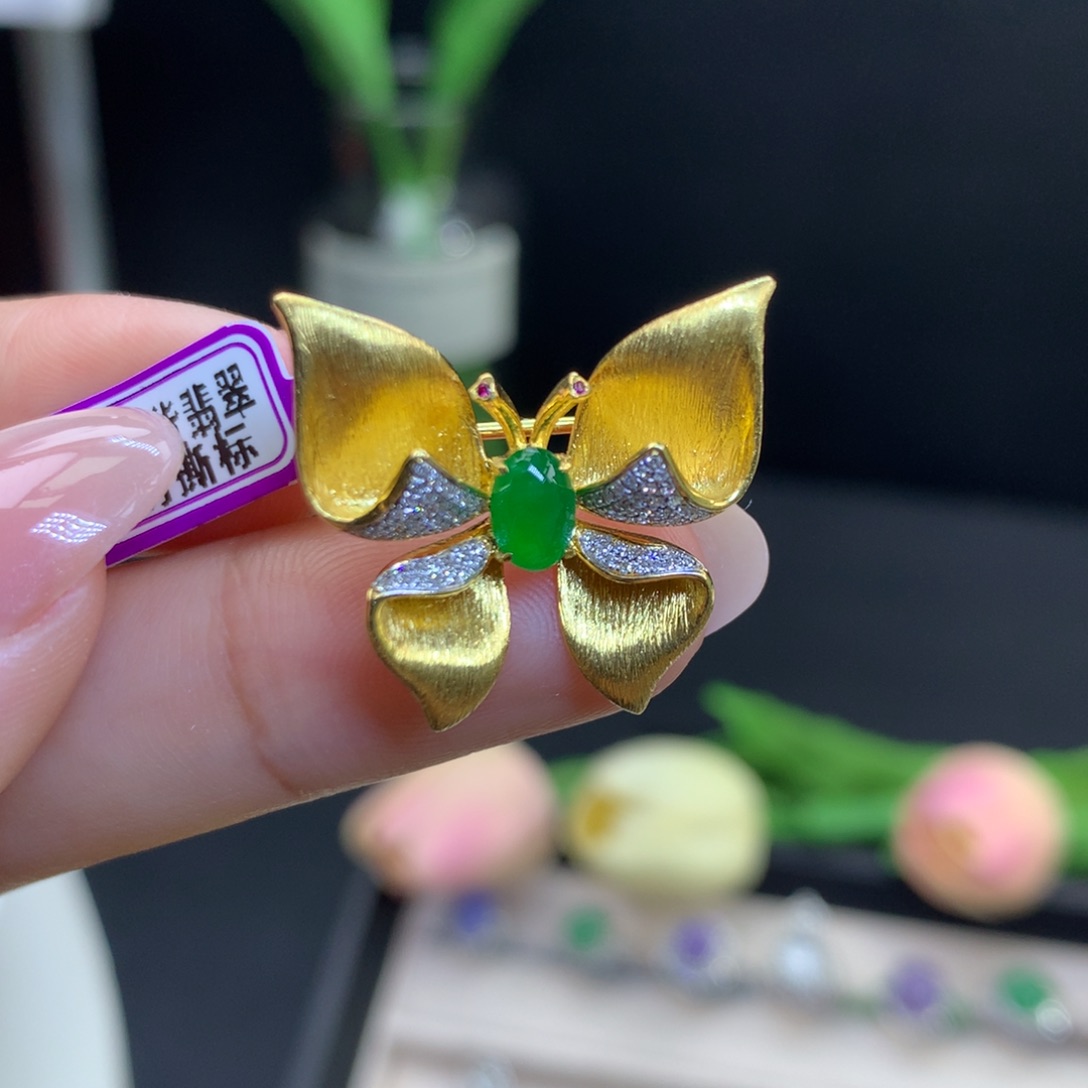 翡翠18K金镶嵌颈饰