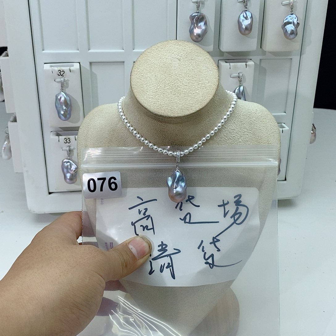 淡水珍珠颈饰合金