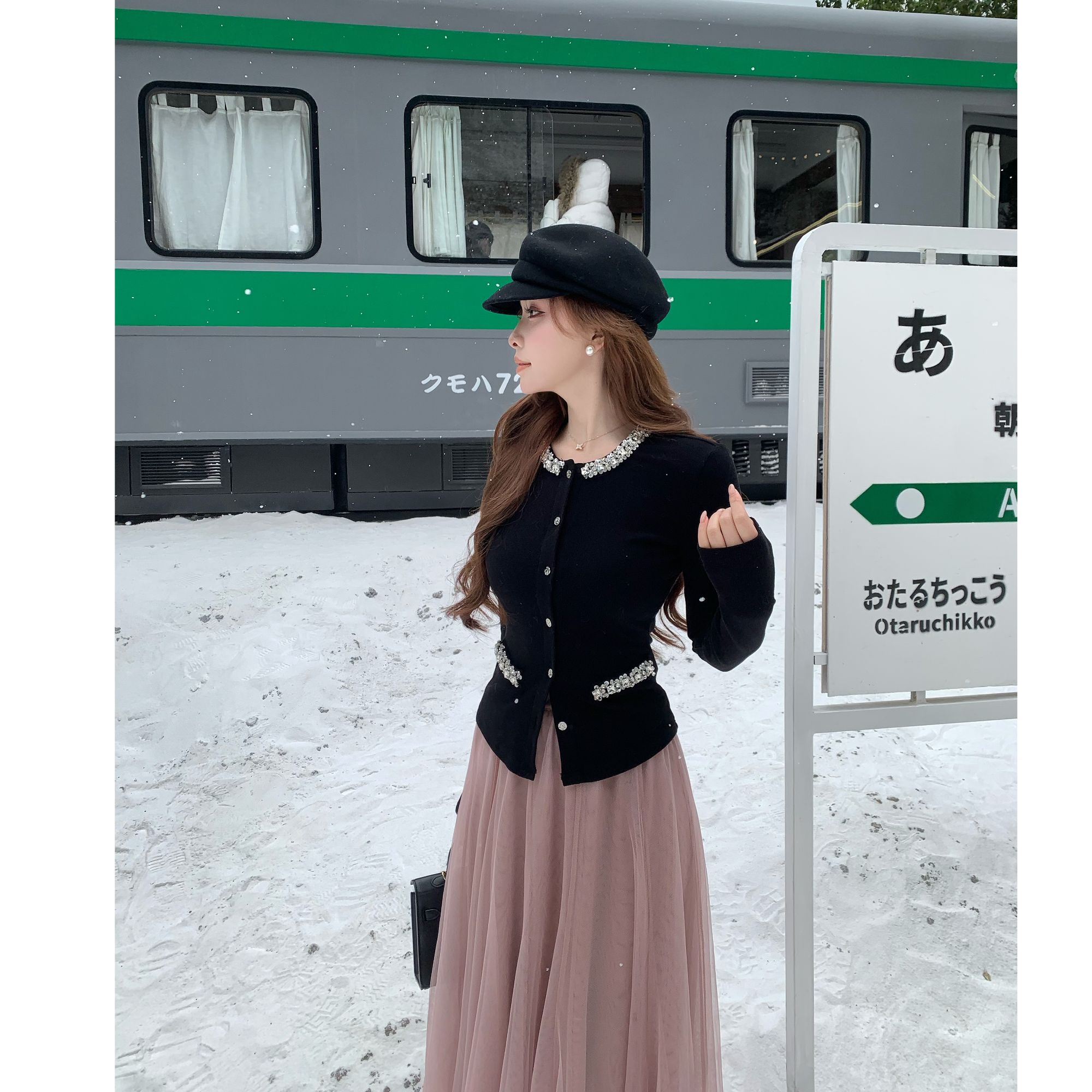 SZA【千金公主】冬季新款双面磨毛重工镶钻小香修身针织开衫A-2446