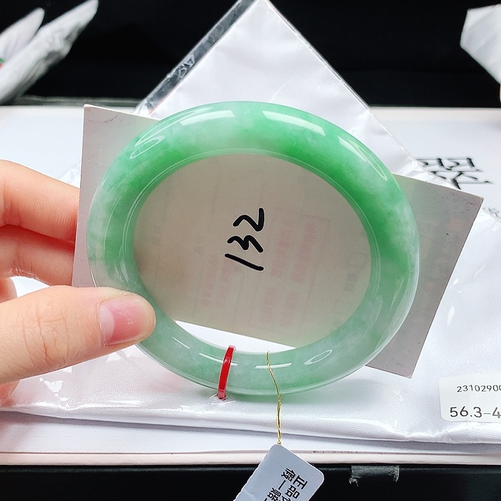 翡翠手镯（圆镯）未镶嵌缅甸天然a货手镯56