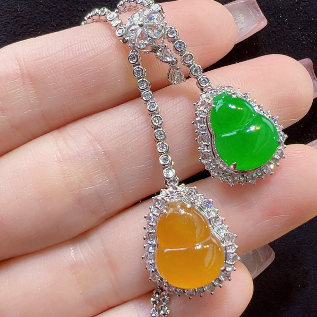 翡翠套链18K金镶嵌套链