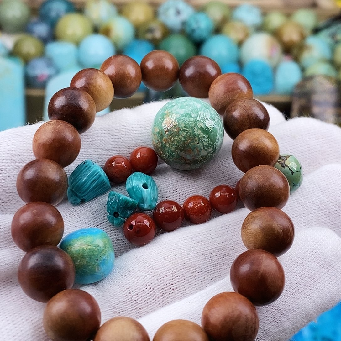 南红玛瑙未镶嵌珠宝奇石