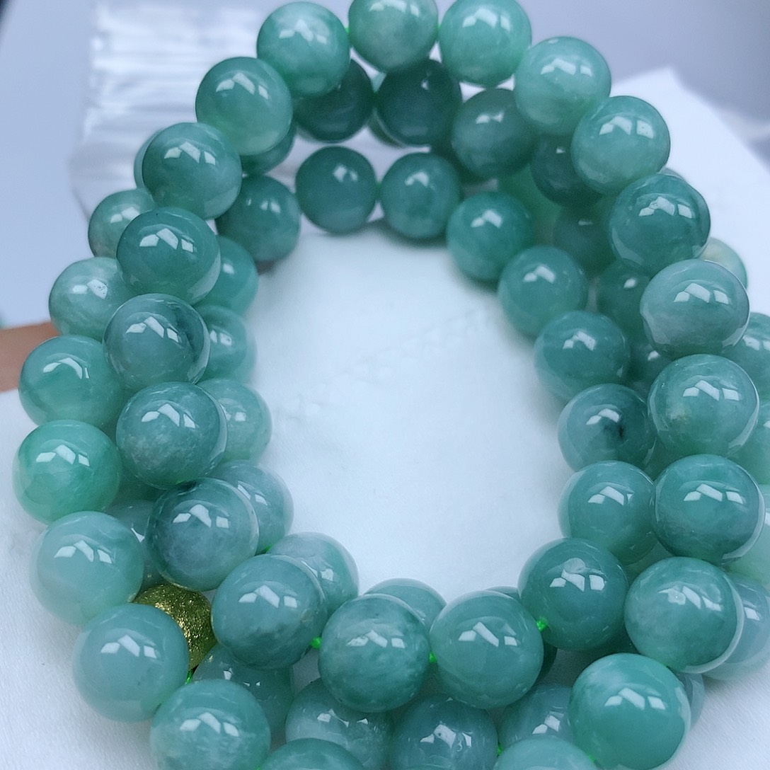 翡翠颈饰未镶嵌手串