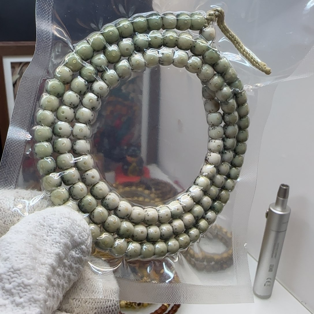星月菩提手串通体7×6石玉同枝