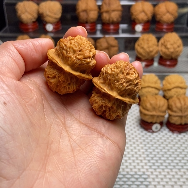 文玩核桃把件2金麒麟