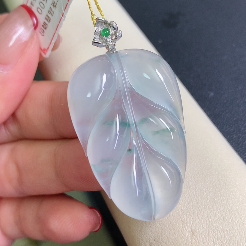 【闪购商品】翡翠颈饰18K金镶嵌叶子