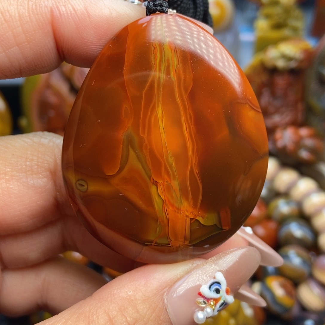 玛瑙/玉髓颈饰未镶嵌战国红