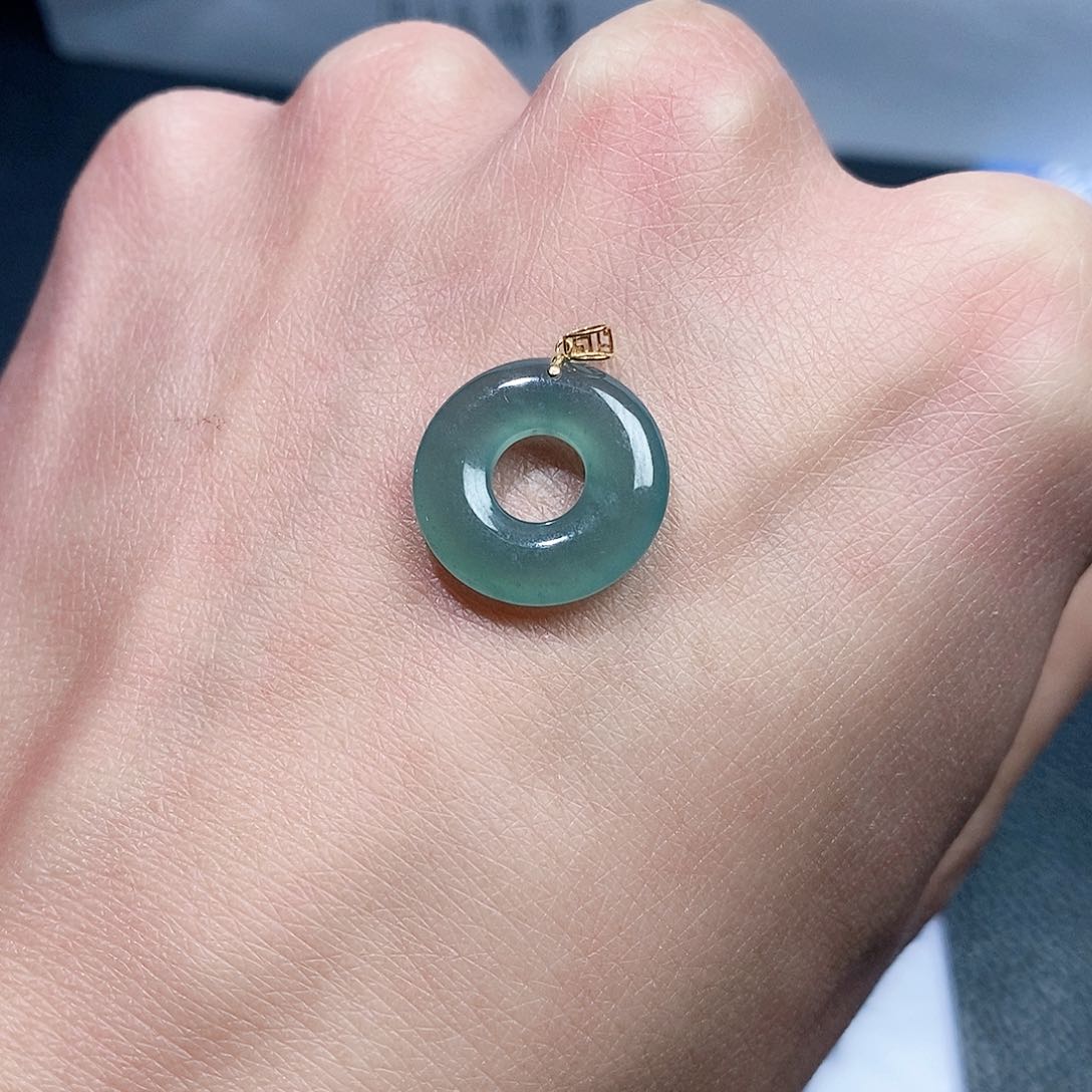 翡翠吊坠(不含链)18K金镶嵌