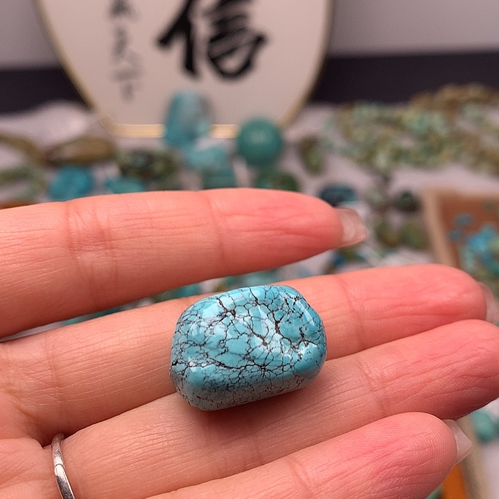 晟***师绿松石未镶嵌扣子