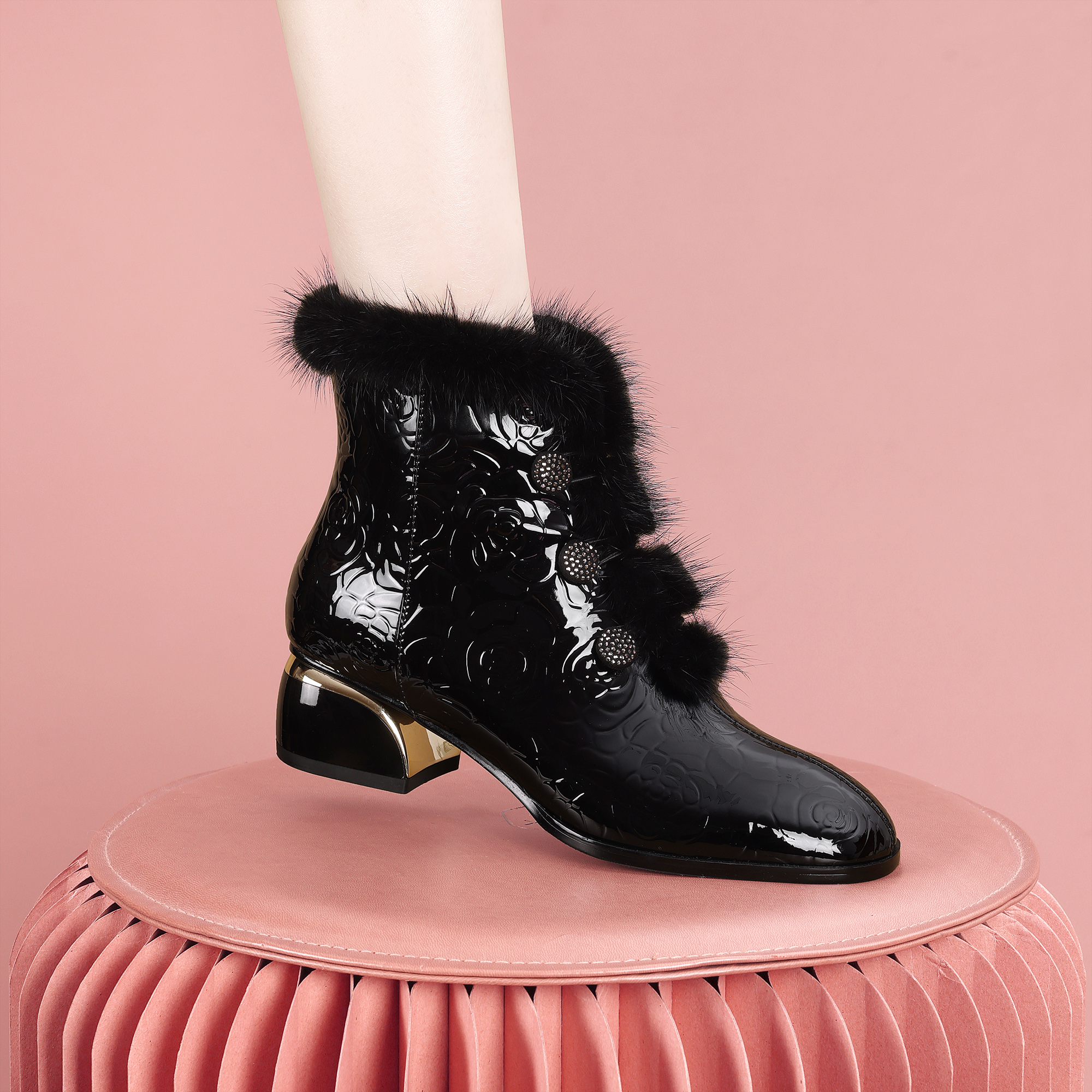 梵芮诗冬季 时尚纯色洋气保暖舒适通勤女靴-J2250