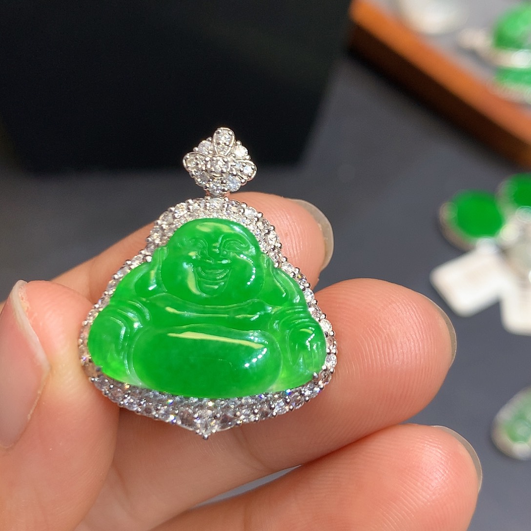 翡翠吊坠(不含链)18K金镶嵌