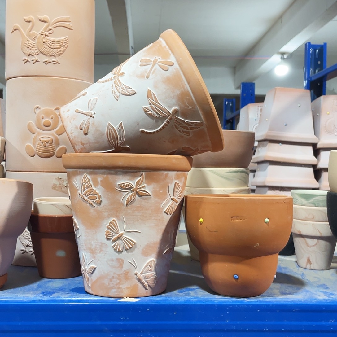 口17×17   备注发2，14.5×13 红陶带陶粒发1，共3盆