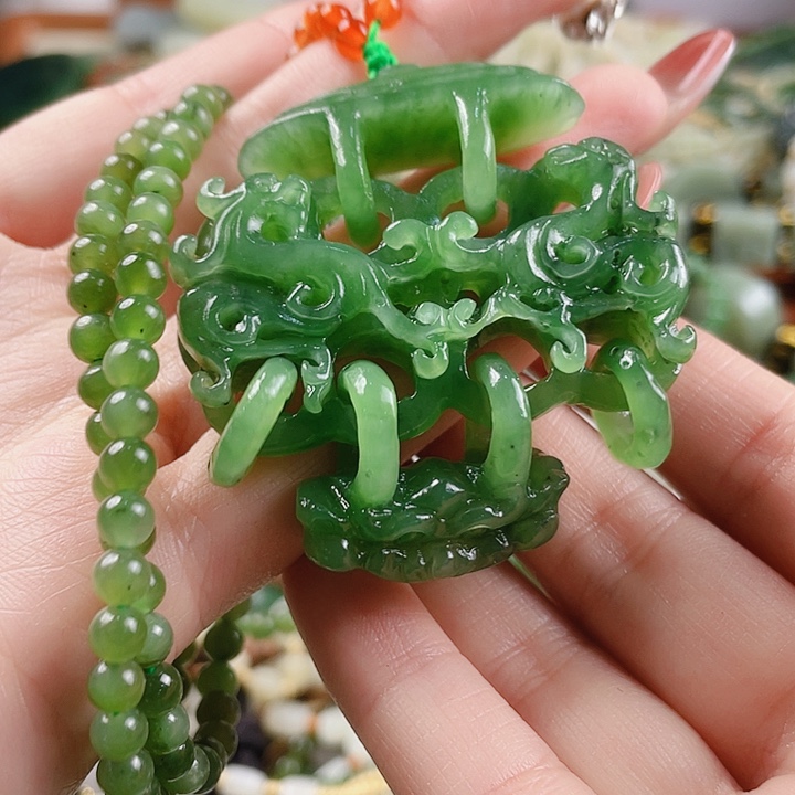 未镶嵌和田玉挂件