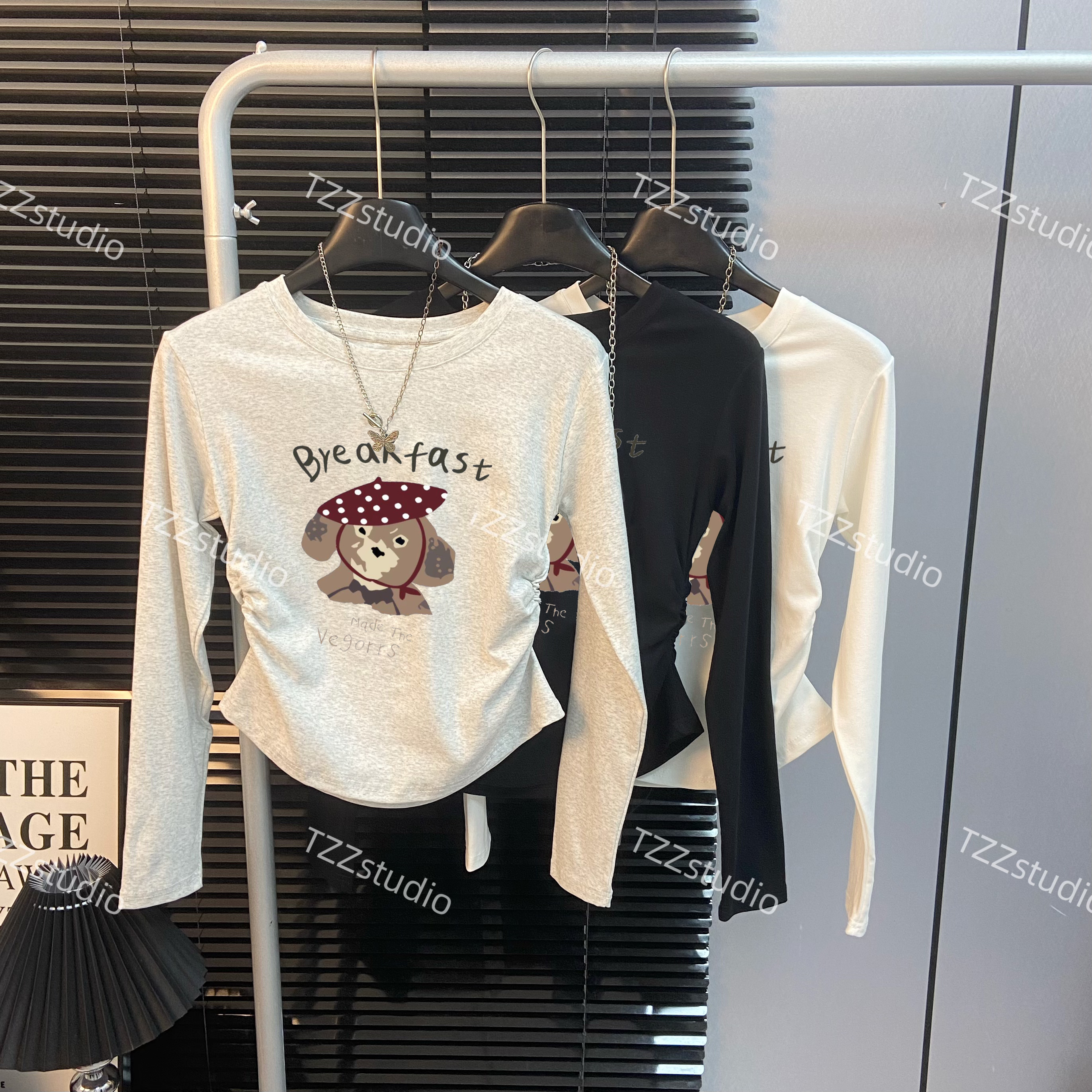 ZZ 圆领褶皱收腰显瘦t恤早春新款波点帽小熊卡通上衣辣妹正肩长袖