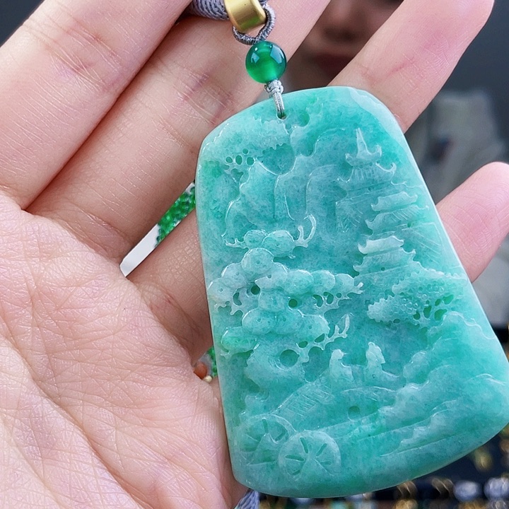 翡翠颈饰未镶嵌饰品