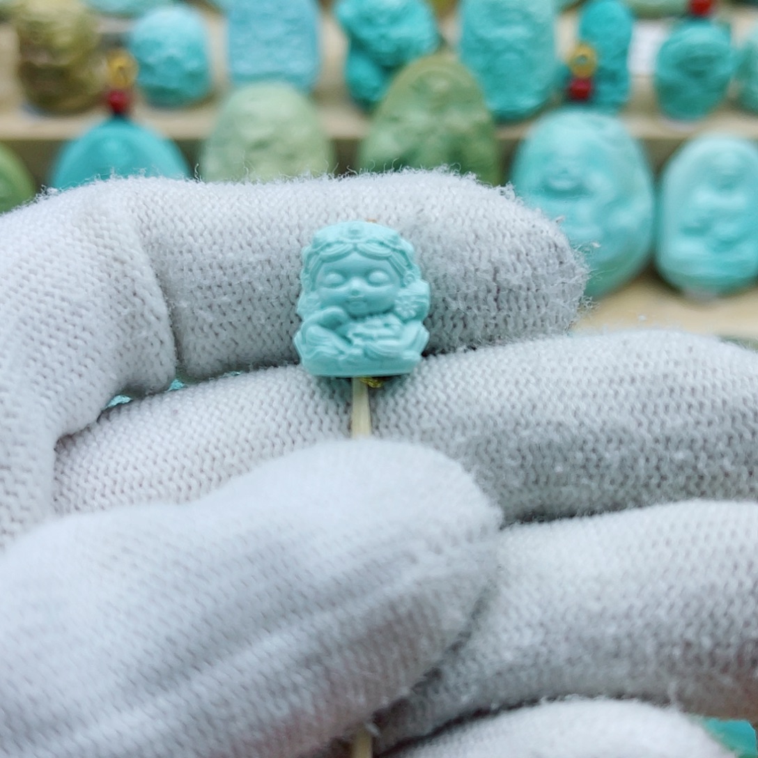 绿松石未镶嵌珠宝奇石