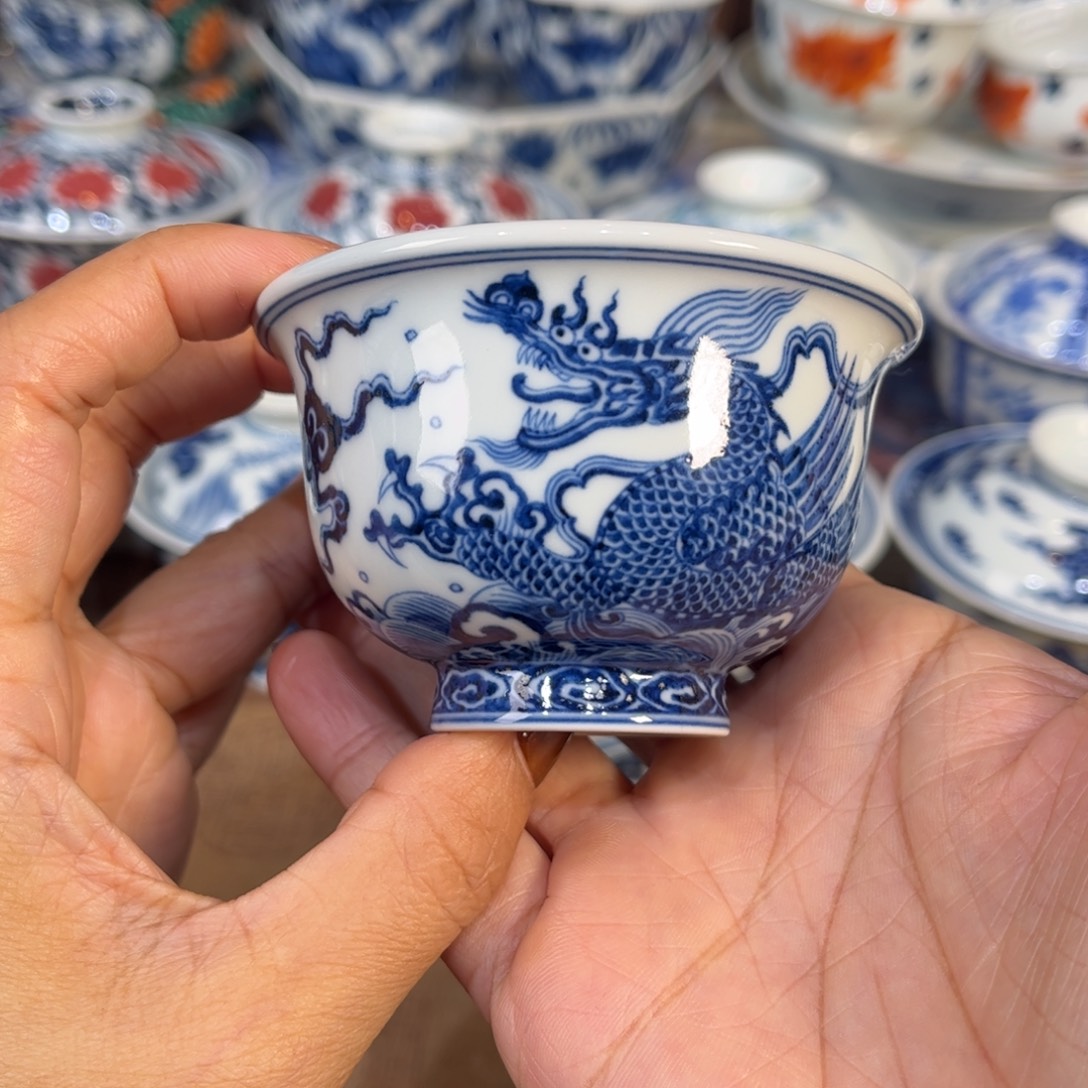 杯子…………………………………………