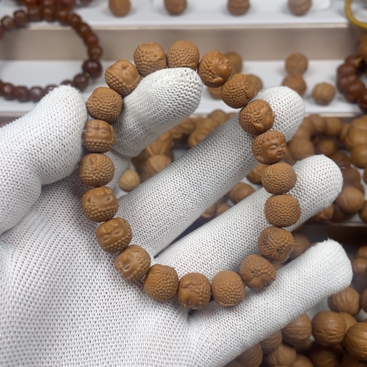 木质类瑕疵款宝宝佛。