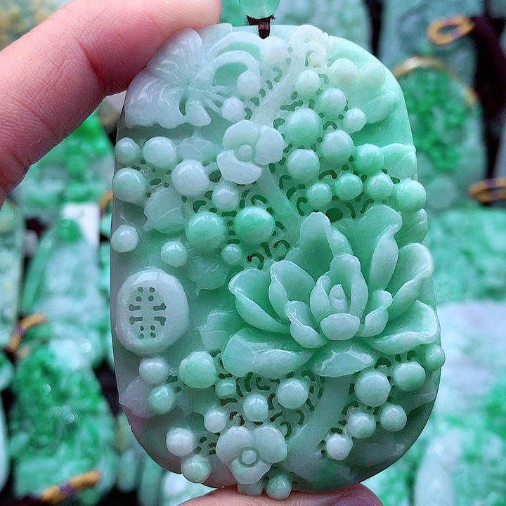 翡翠吊坠(不含链)未镶嵌