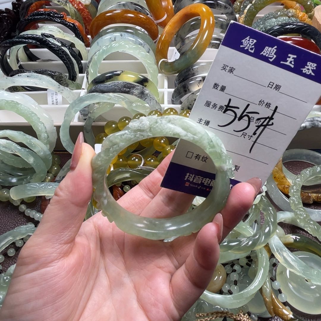 未镶嵌蛇纹石玉手镯