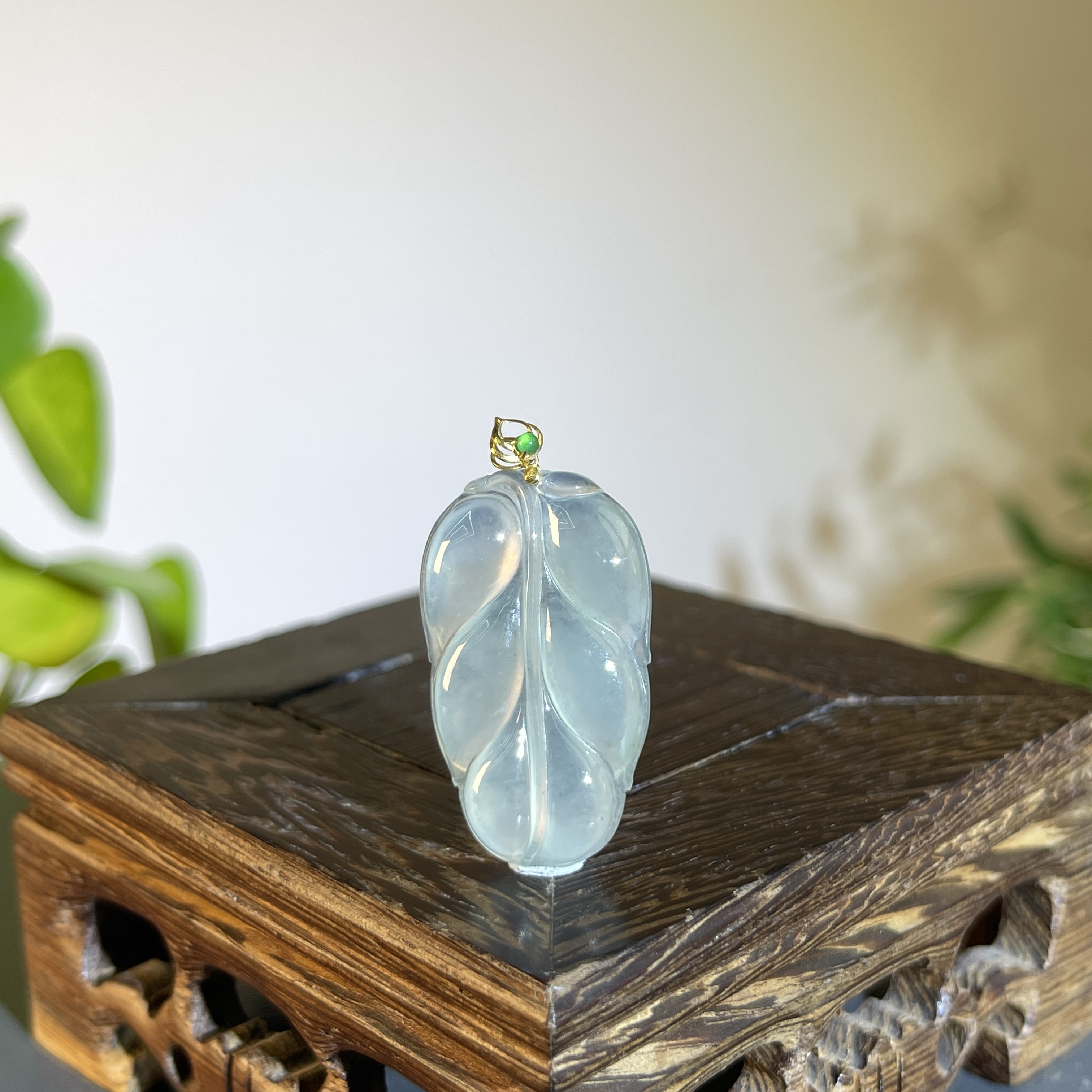 JTB07-183 天然缅甸翡翠A货 18K扣金枝玉叶