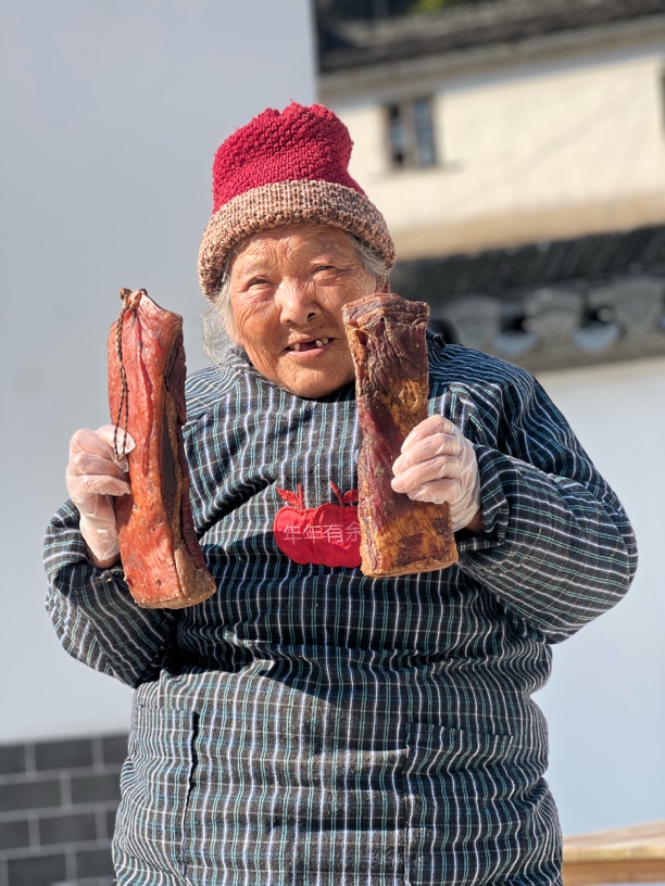 称重烟熏精品五花肉