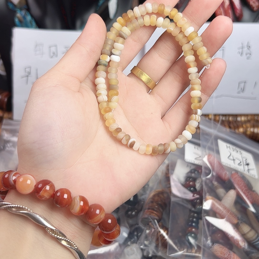 玛瑙/玉髓合金珠宝半成品h394 6m 老玛瑙鸡油黄一条