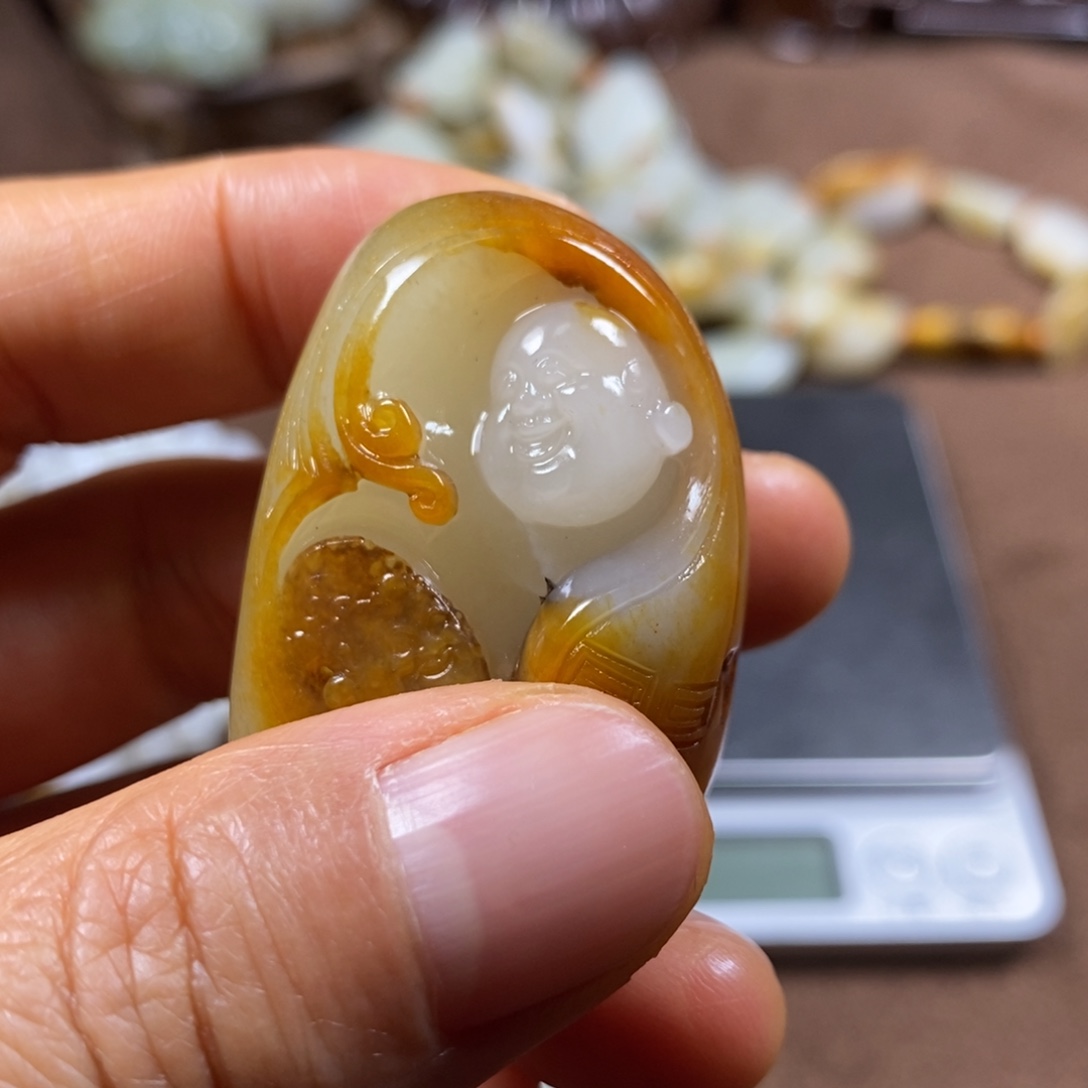 龙****和田玉未镶嵌挂件