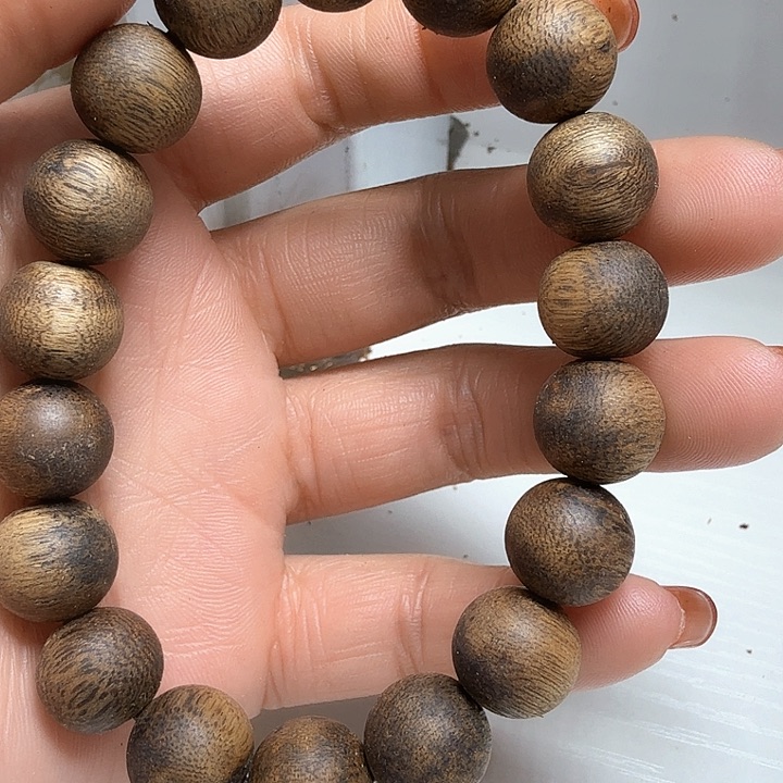 沉香手串乌身1.2规格单圈10克+