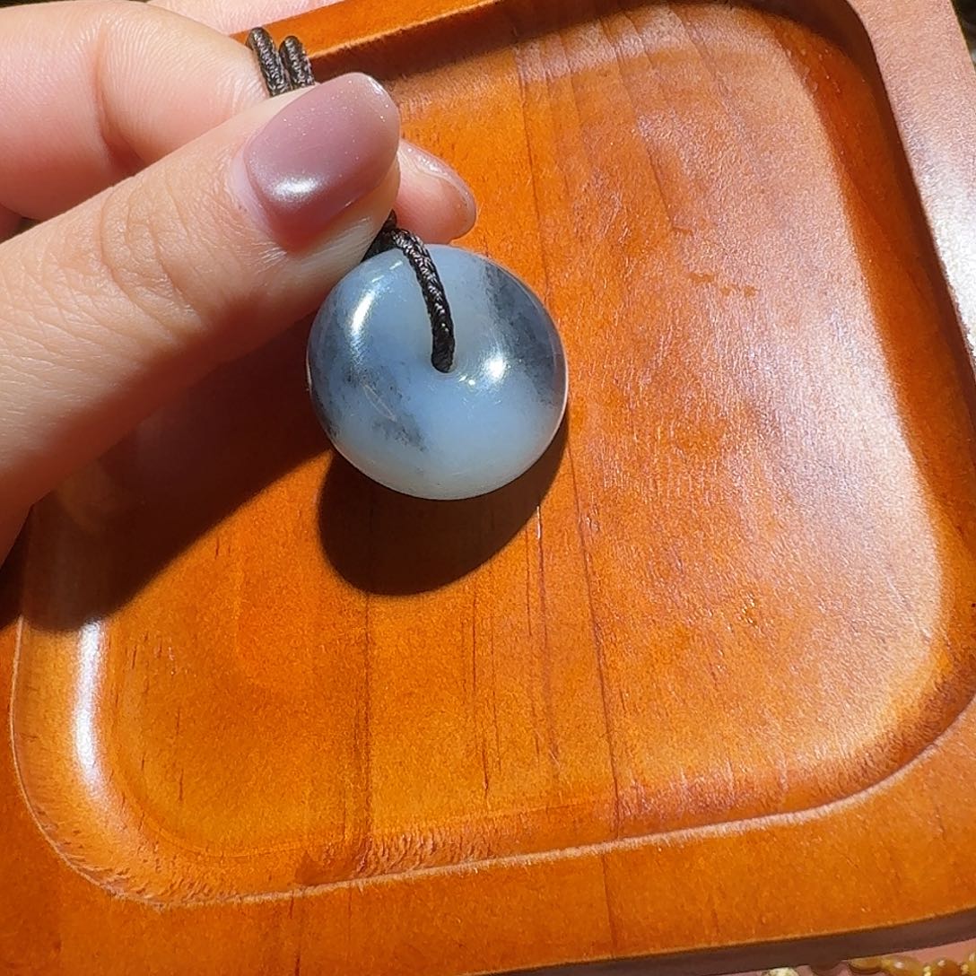 和田玉未镶嵌车挂