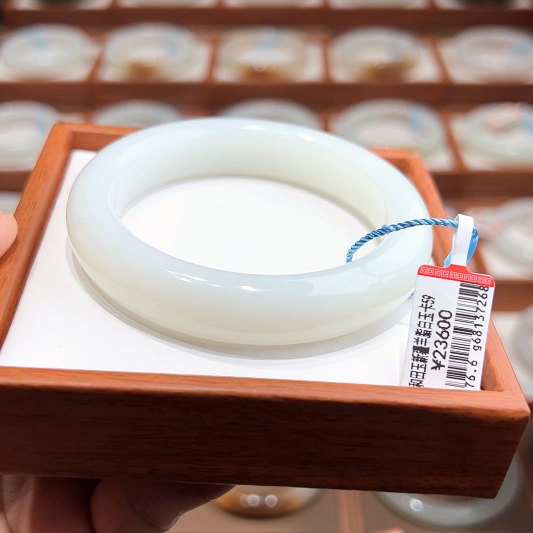 和田玉手镯未镶嵌59