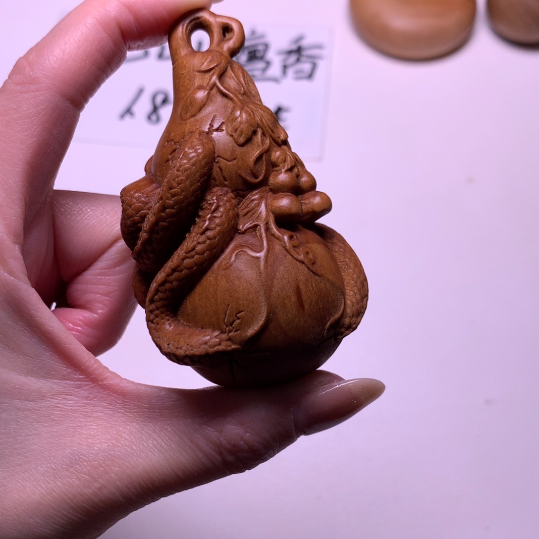 檀香木把件盘龙葫芦
