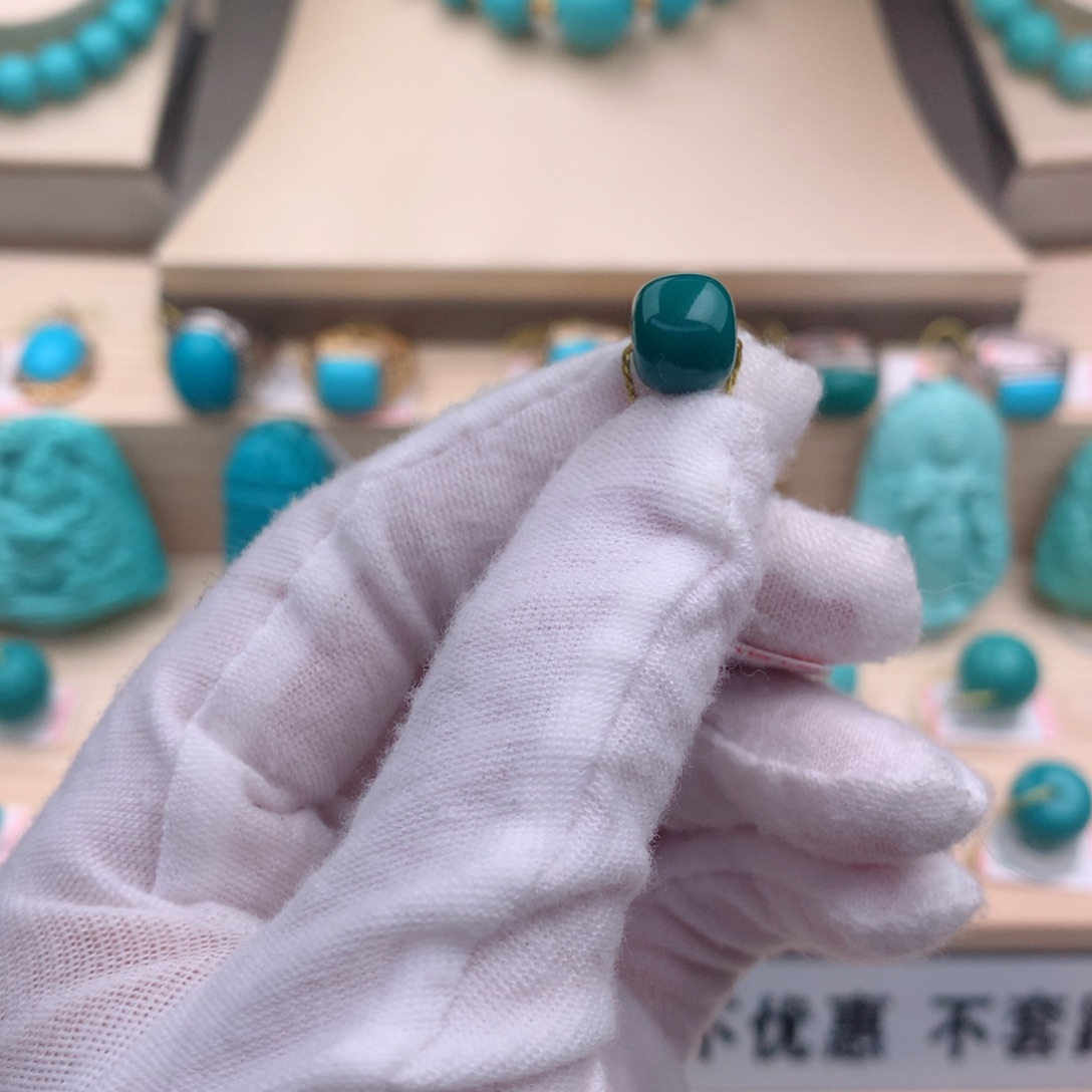 绿松石珠宝奇石未镶嵌9.5*8mm
