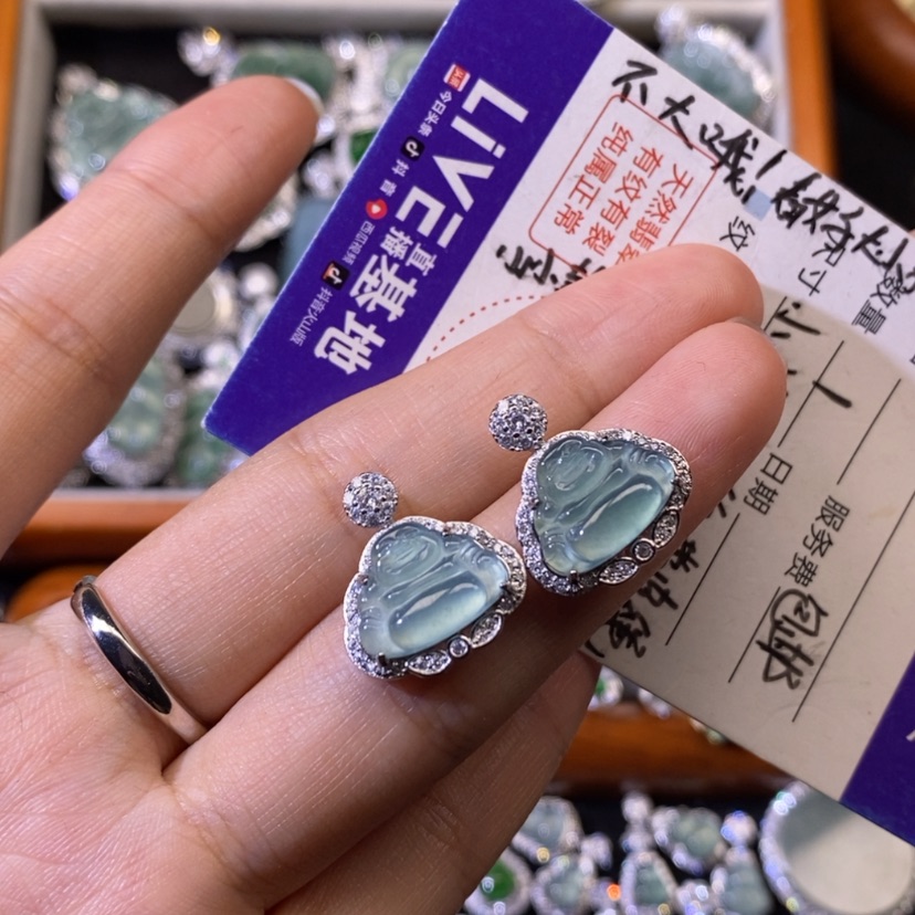 【闪购商品】翡翠颈饰未镶嵌花*雪天然