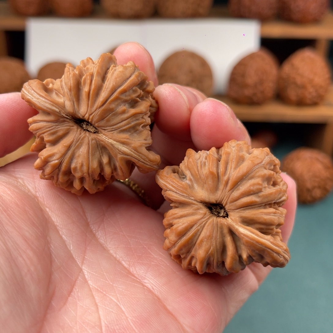 把件文玩核桃40.5/41尺平谷一代四座楼