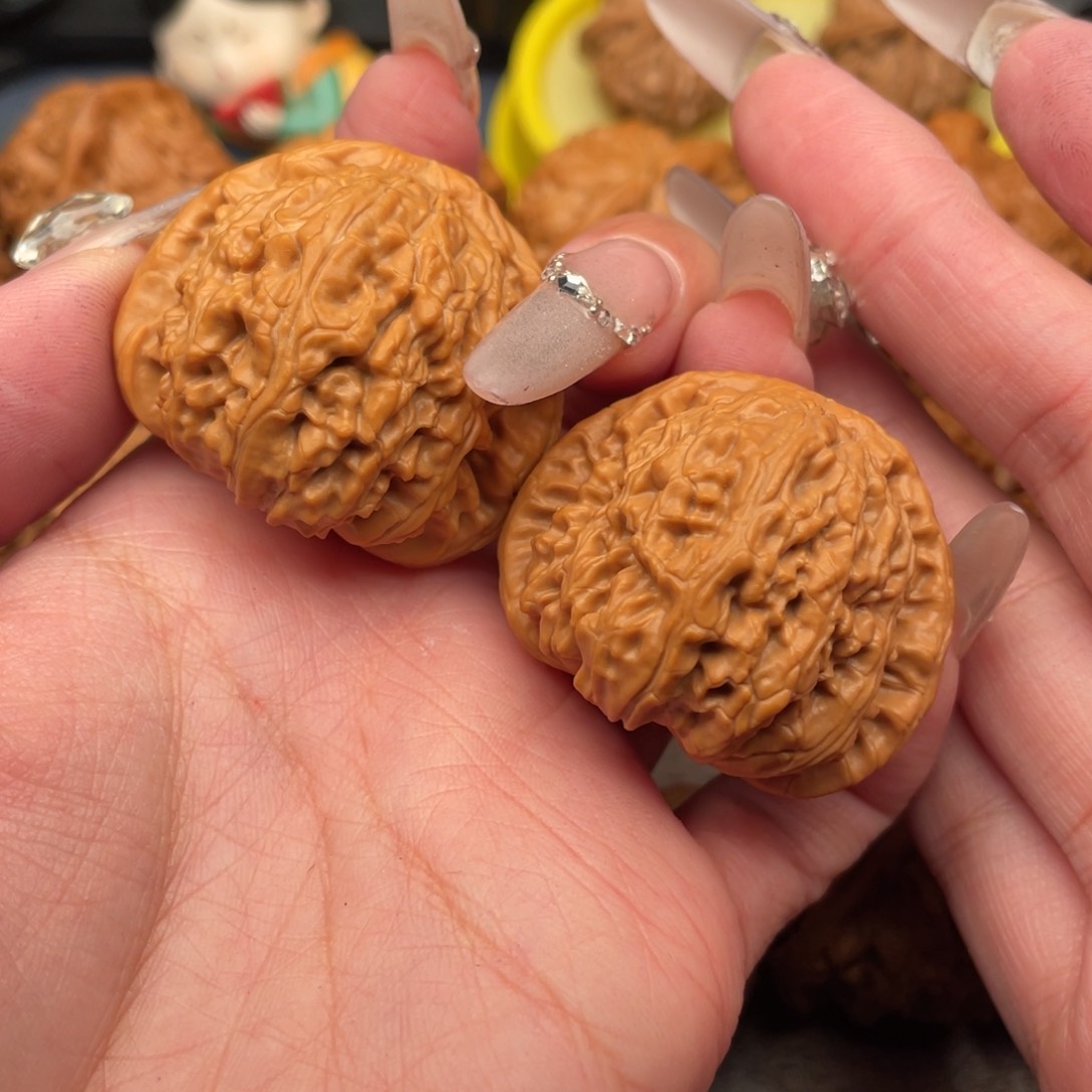 文玩核桃把件J***B全品白狮子40