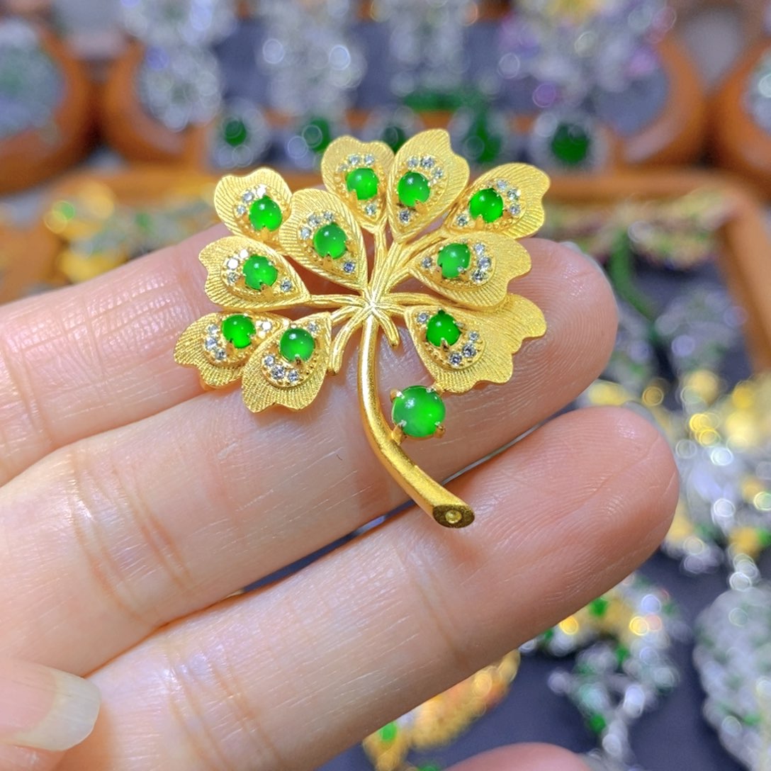 翡翠颈饰银S925镶嵌天然翡翠