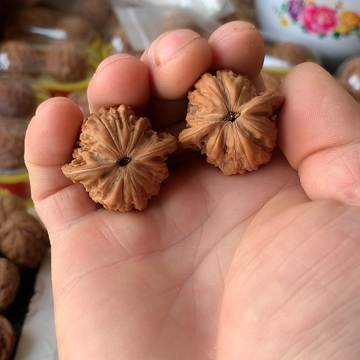 文玩核桃吊坠山地楼子34