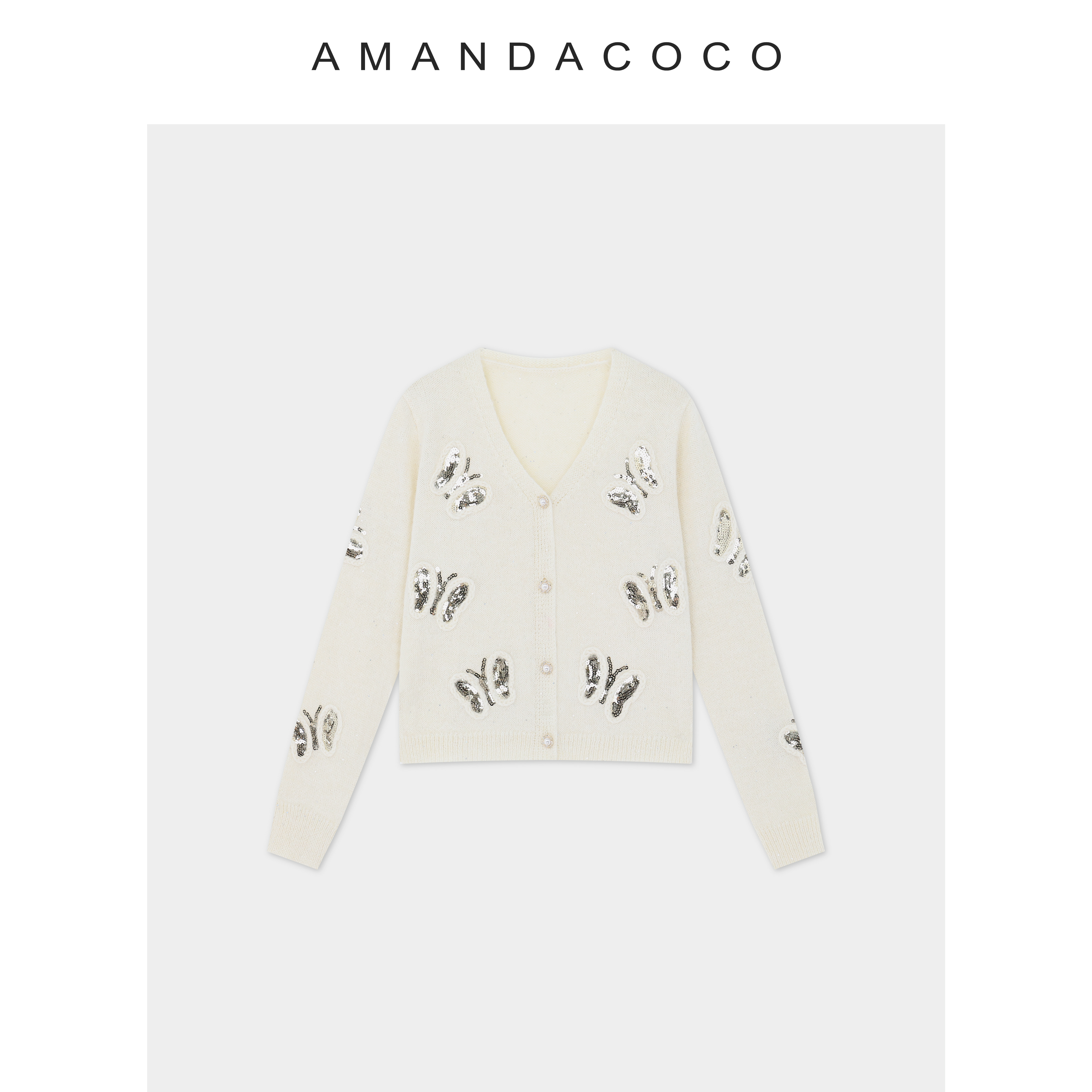 AMANDACOCO茜茜丨浪漫天赋～设计感亮片蝴蝶刺绣v领气质针织衫