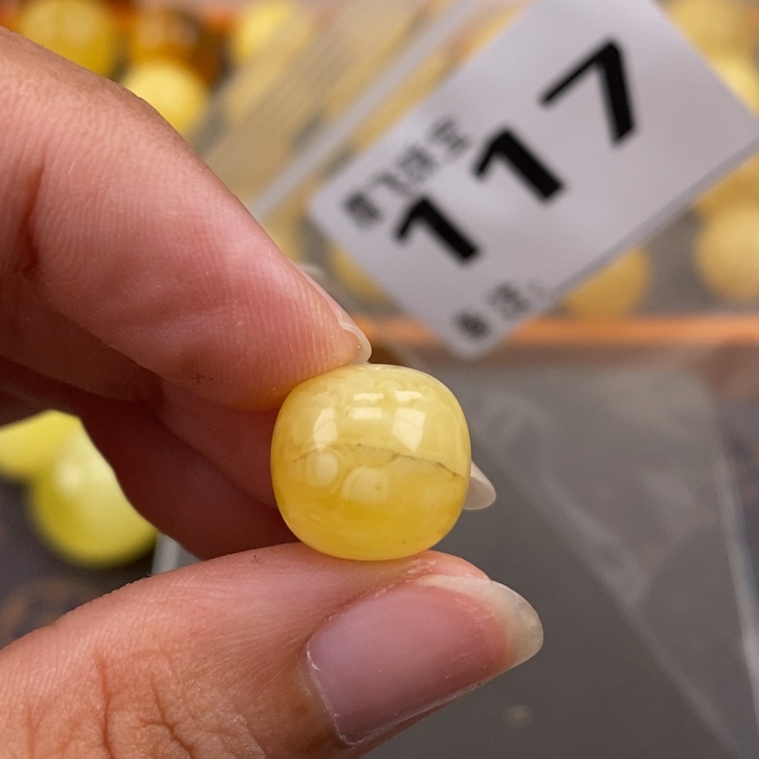 琥珀未镶嵌珠宝奇石13