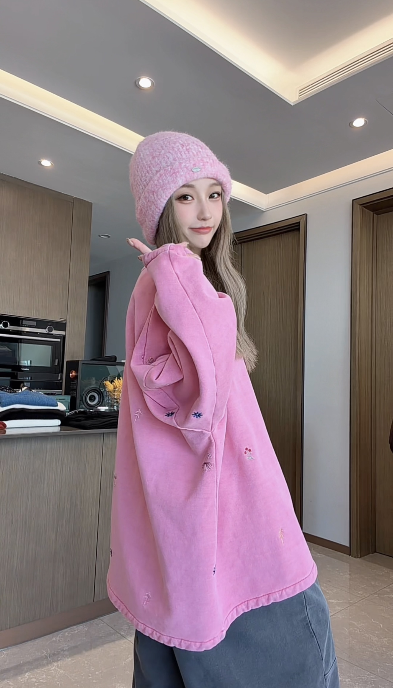 大版加绒大布刺绣小花水洗染色高克重卫衣