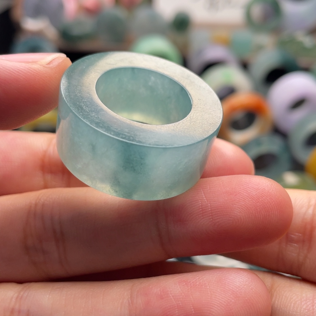 定制翡翠未镶嵌  胖嘟嘟西湖水