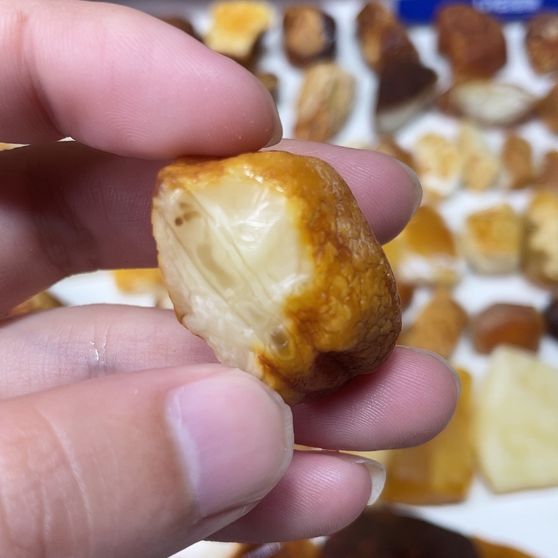 定制琥珀未镶嵌原矿琥珀