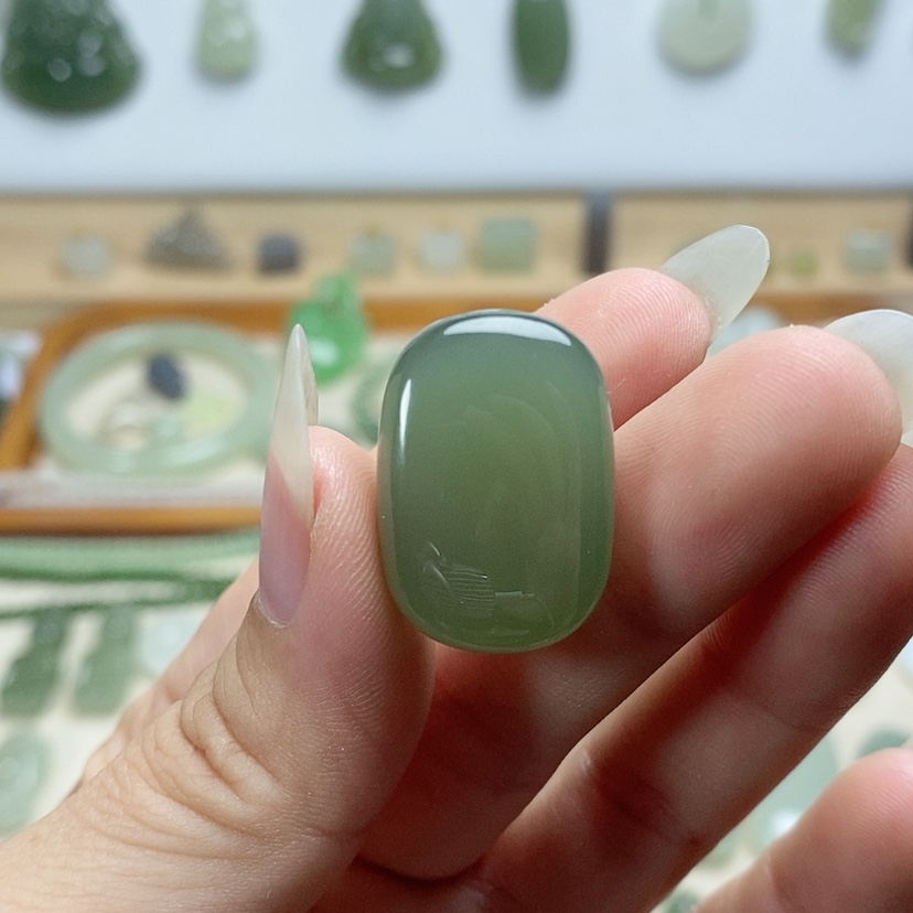 【闪购商品】颈饰未镶嵌和田玉