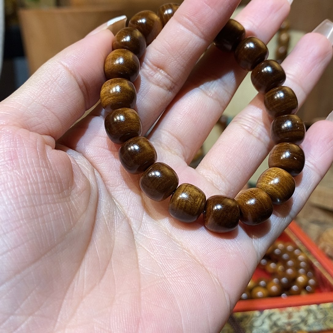 老山檀香黑肉沉水手串10-11